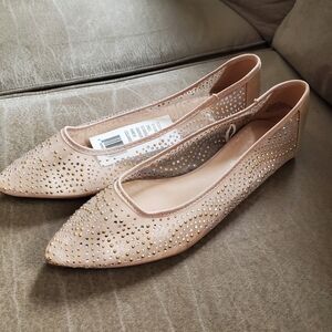 NWT BCBGeneration Eloweez jeweled flats size 8.5 Cream Leather